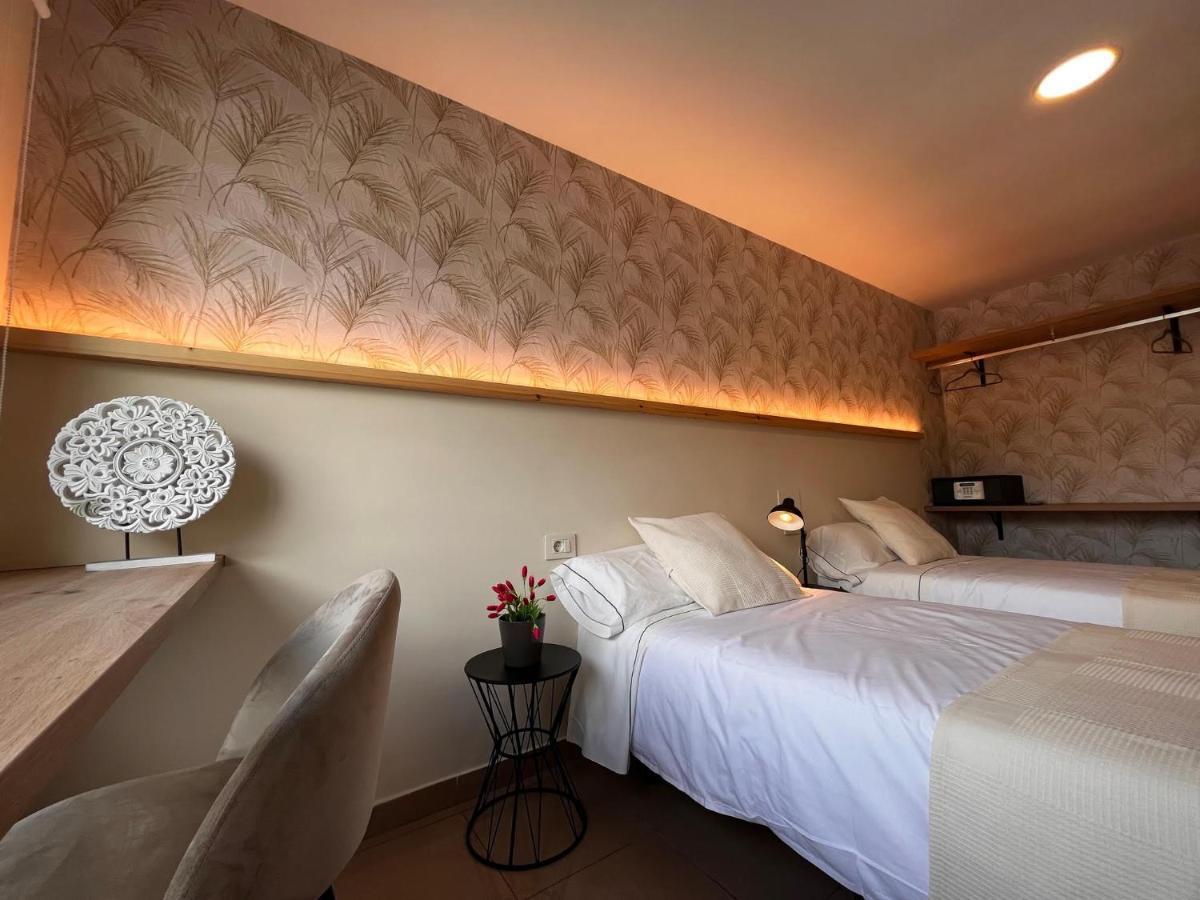 Hostal La Poetisa - Auto Check-In คุลเยเรโด ภายนอก รูปภาพ