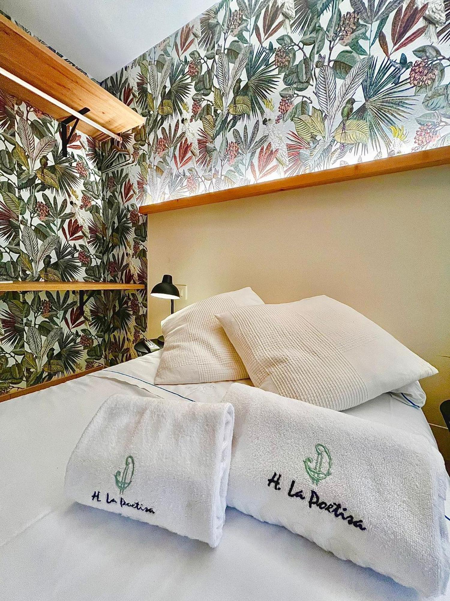Hostal La Poetisa - Auto Check-In คุลเยเรโด ภายนอก รูปภาพ